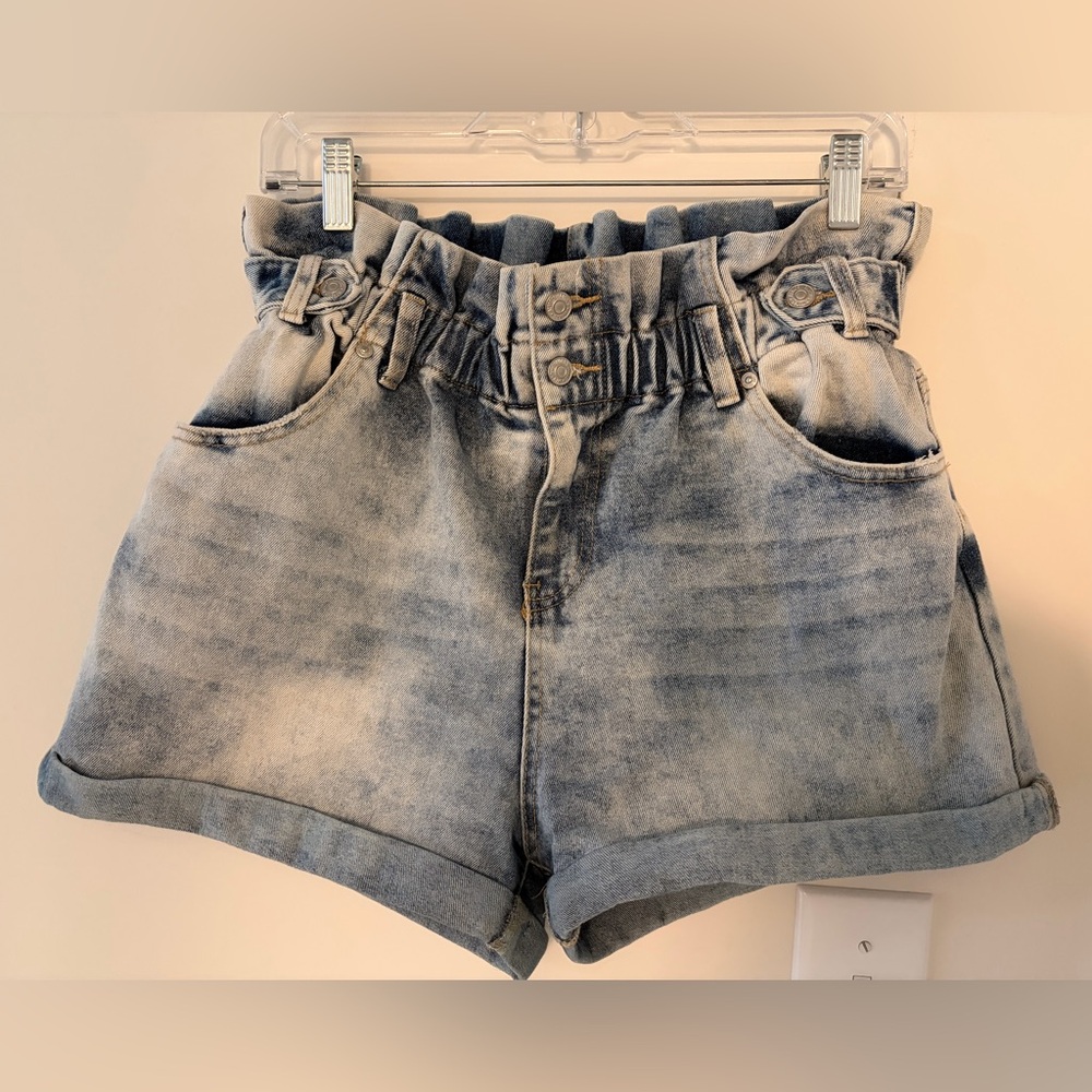 High-Waist Paperbag Denim Shorts - Light Wash Blue